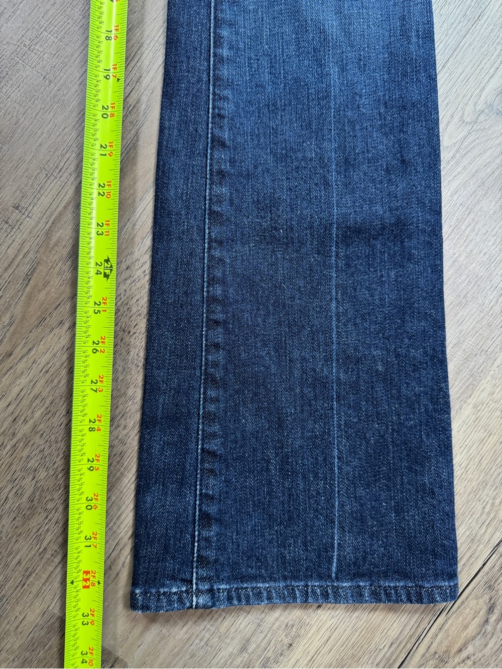 7 For All Mankind Bootcut Jeans Sz 26 Dark Wash Rare Pocket Detail - Picture 3 of 14
